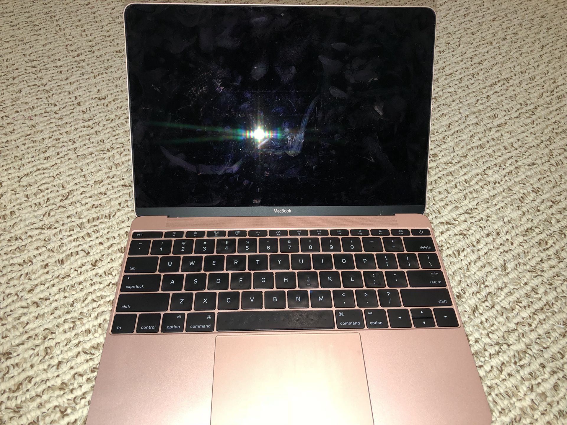 2016 rose gold MacBook