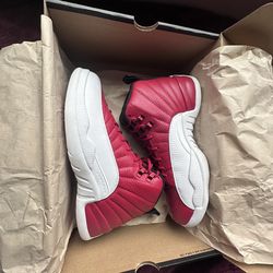 Air jordan 12 retro gym red and white (OBO)
