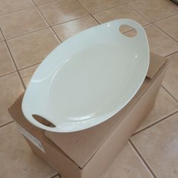 Entertainment Oval Plate With Handles 