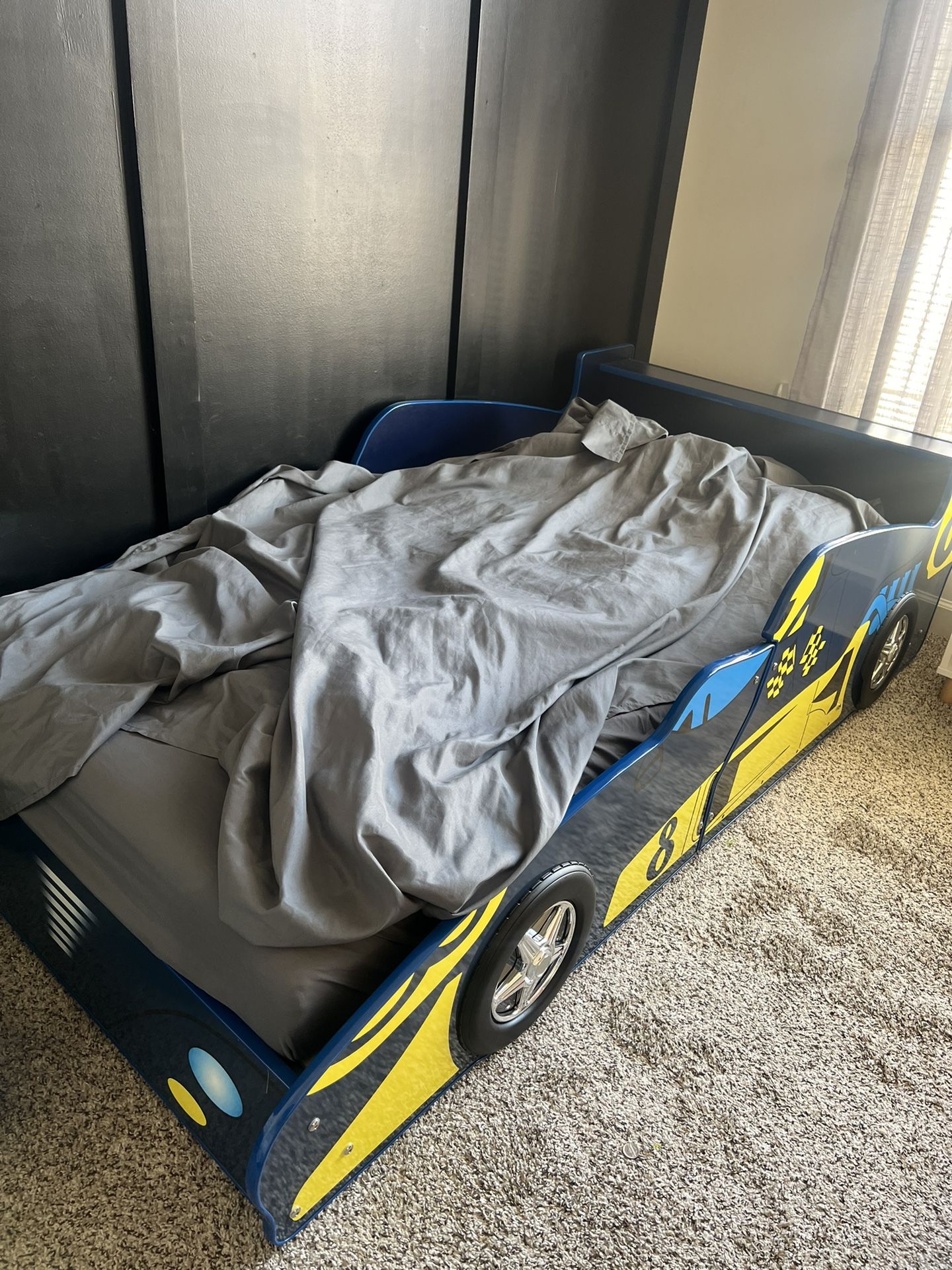 Boys Twin Race Car Bed