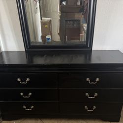 6 Drawer Dresser
