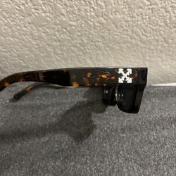 Off White Sun Glasses
