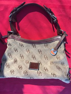 Dooney and bourke purse