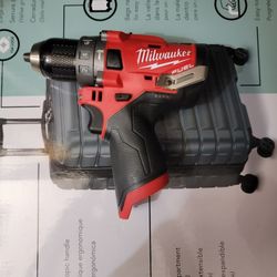 Milwaukee M12 Hammer Drill