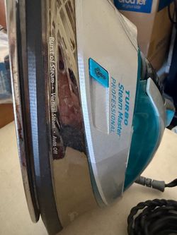 Turbo Steam Master Professional Iron