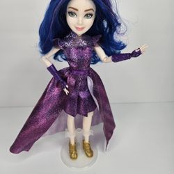 Disney Descendants 3 Royal Couple Engagement Mal Doll