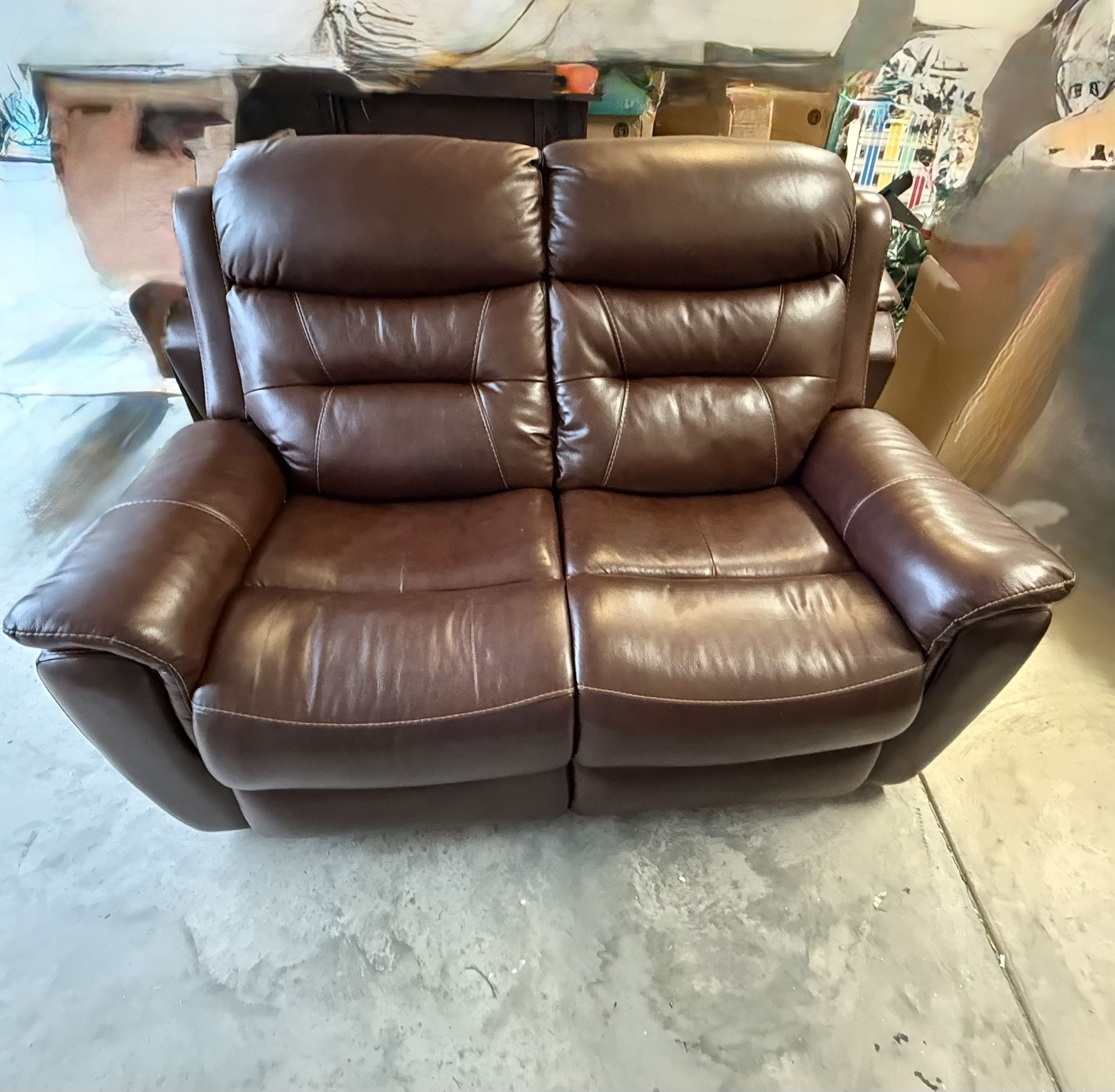 Leather Loveseat (Non-Reclining)