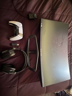Ps5 Gaming Pack. Monitor, Ps5 Controller, Headset