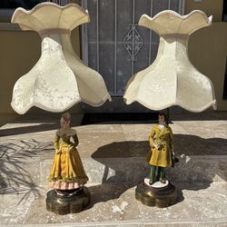 Pair of 2 Vintage Porcelain Figurine Lamps