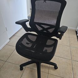 Black Mesh Office Rolling Chair