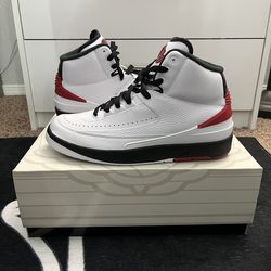 Jordan 2 retro og Chicago size 9.5