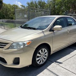 2013 Toyota Corolla LE