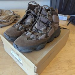 Yeezy 500 Taupe Size 11 Barely Worn