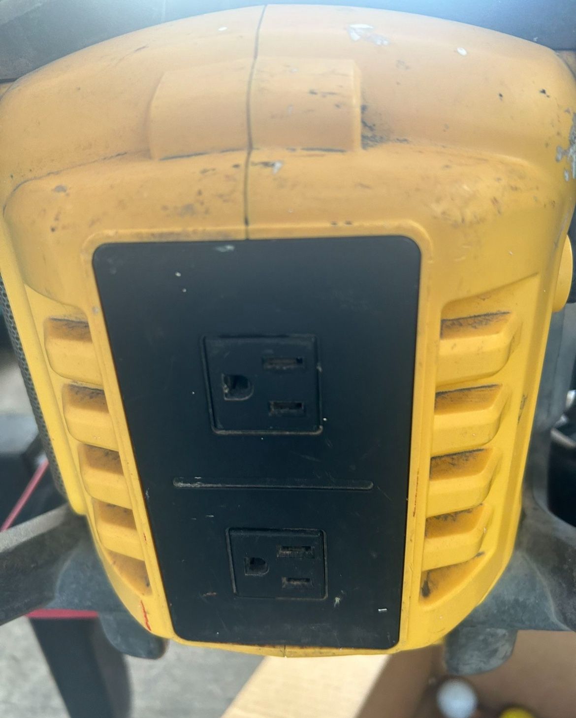 Dewalt Speaker