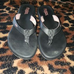 Ladies Sz 7 Flores Sandals 