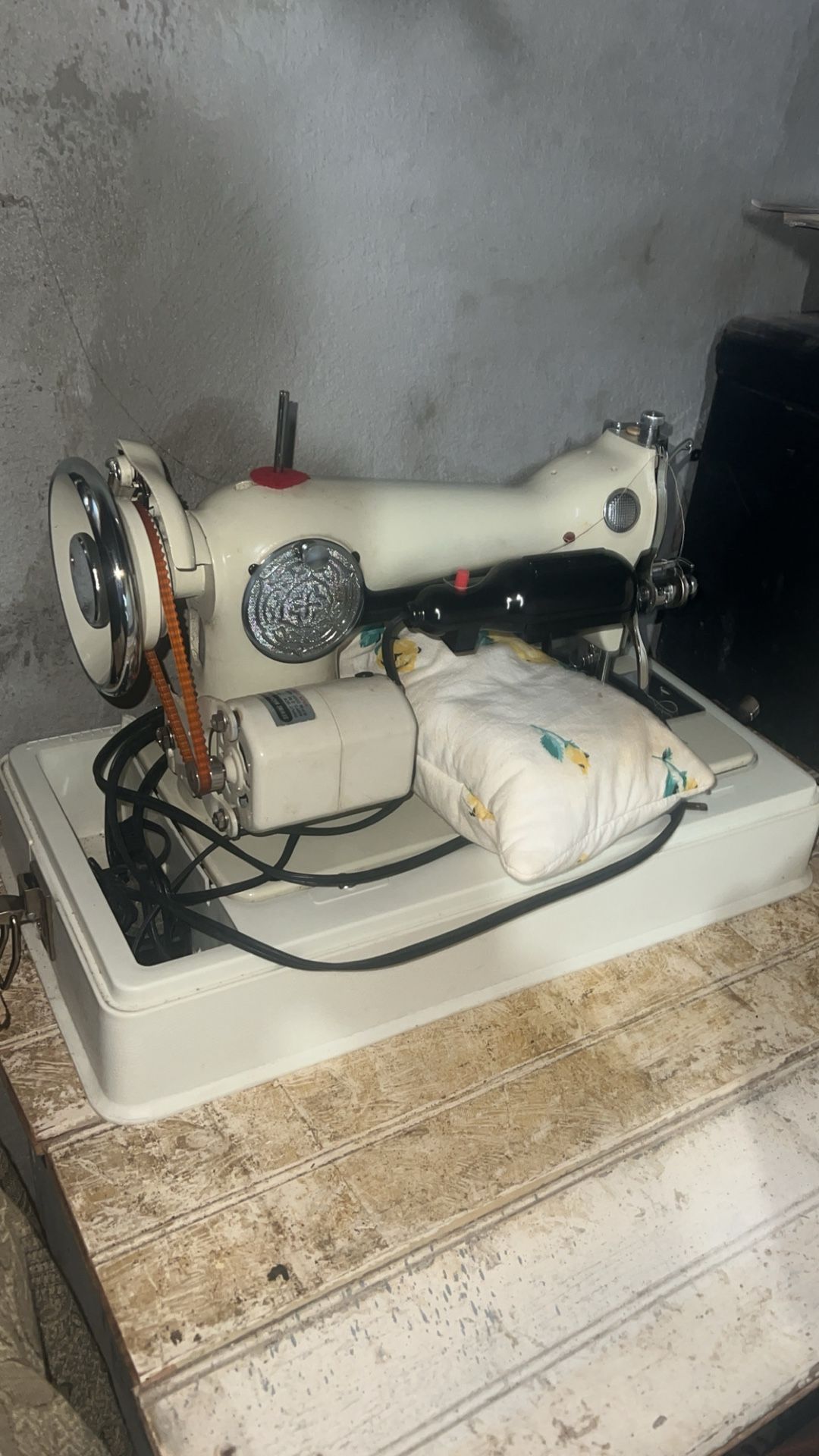 Multiple Sewing Machines With Tables