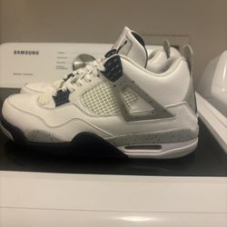 Midnight Navy’s Jordan 4’s