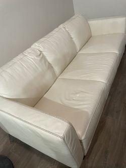 LEATHER SET/Couch And Love Seat/Cream Color $700.00 OBO