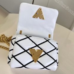 Twist Elegance Louis Vuitton Bag