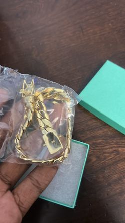 Gold Cuban bracelet