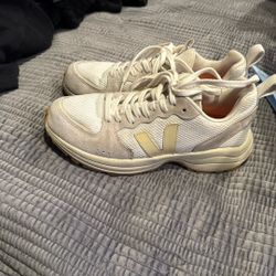 Women’s Veja Sneakers Size 9