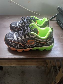 Kids shoes size 12