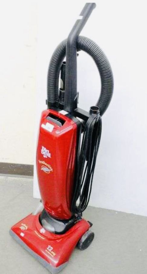Dirt Devil Featherlite Bagged Upright Vacuum