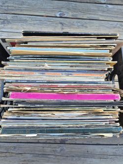 COLLECTION OF VINTAGE VINYLS
