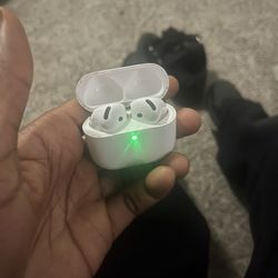 Air Pods 4