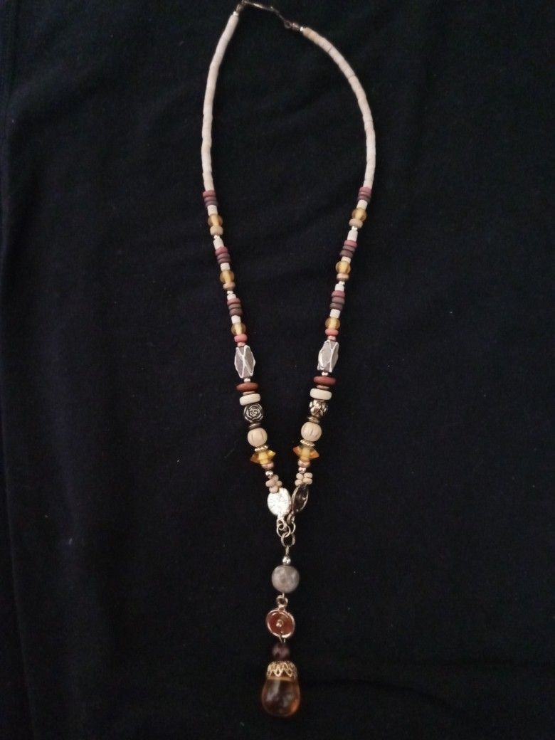 Bead Necklace With Amber Color Bead