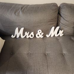 Mrs & Mr wooden letters