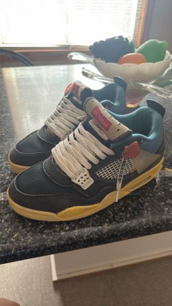 Jordan four unions worn