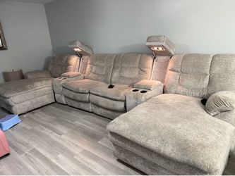 Reclining sectional