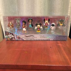 Disney 100 Years     Love Collection 