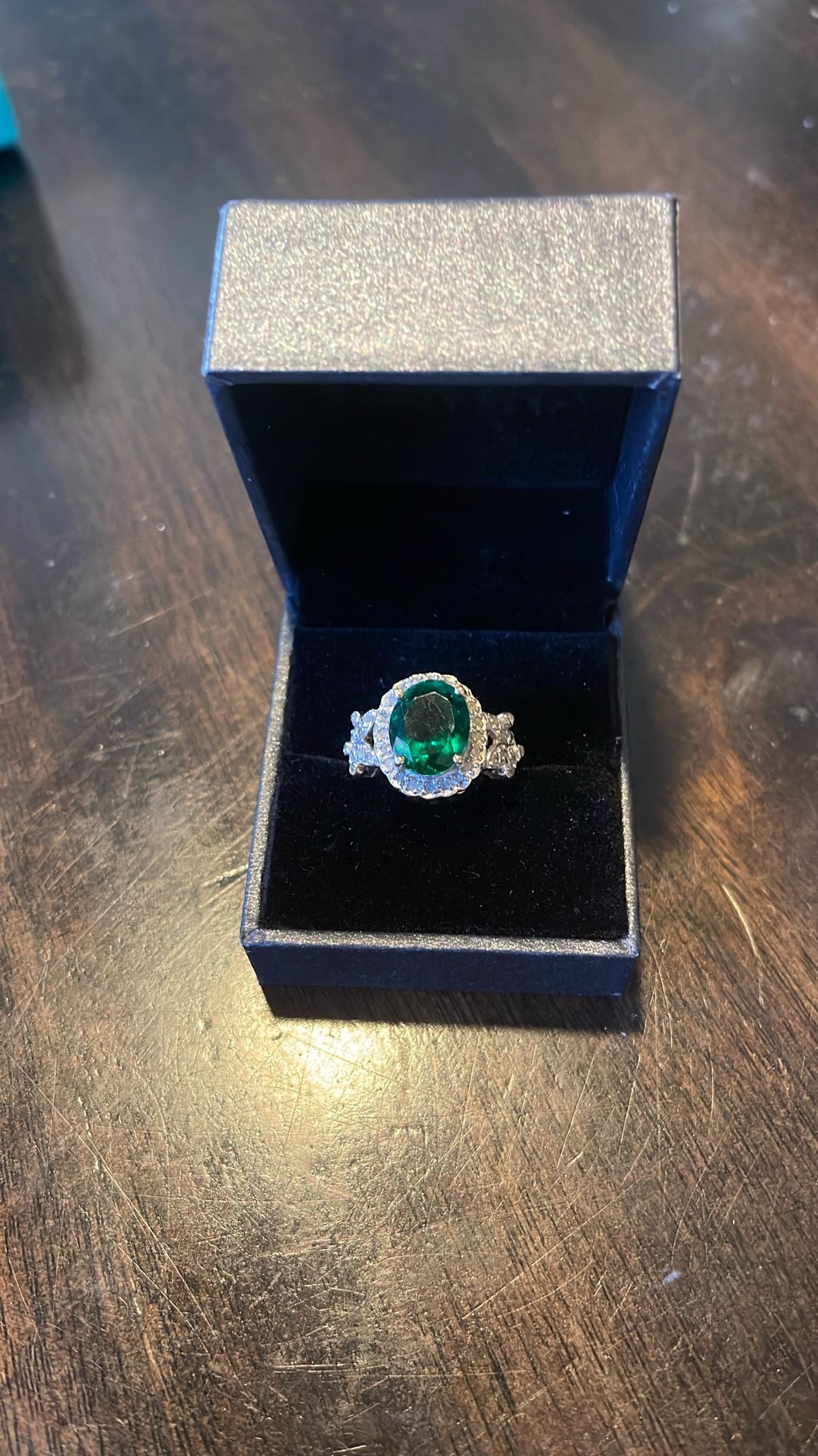 Ring Real Gold No Fake Emerald Whith Diamonds