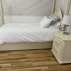 Jessica Mc Clintock 4 Poster  Bed with Trundle