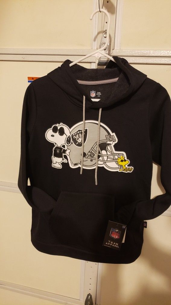 Raiders Peanuts Snoopy & Woodstock Pullover Hoodie Sweater