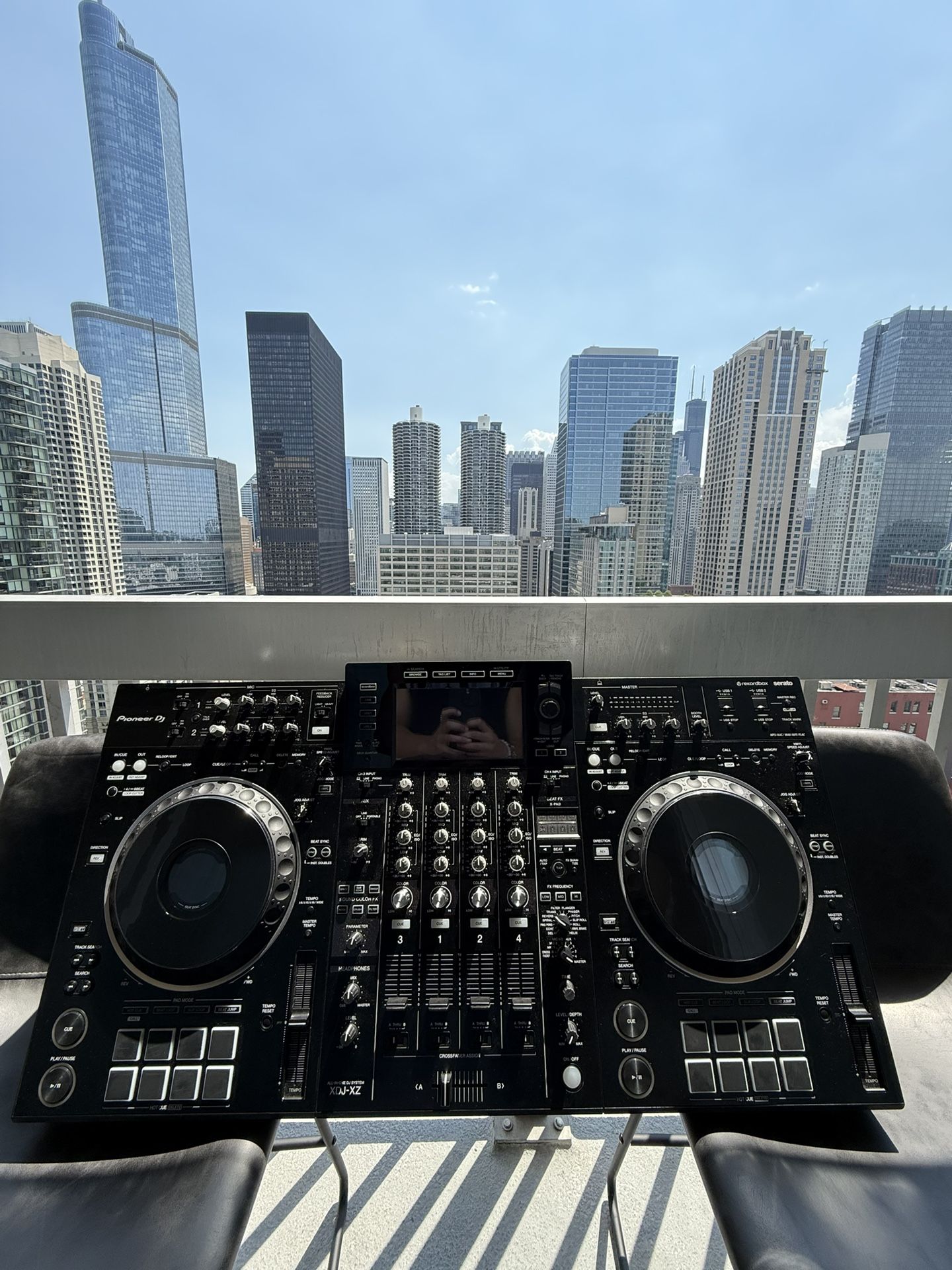NEWLY USED (GREAT CONDITION) Pioneer XDJ-XZ (WITH CASE)