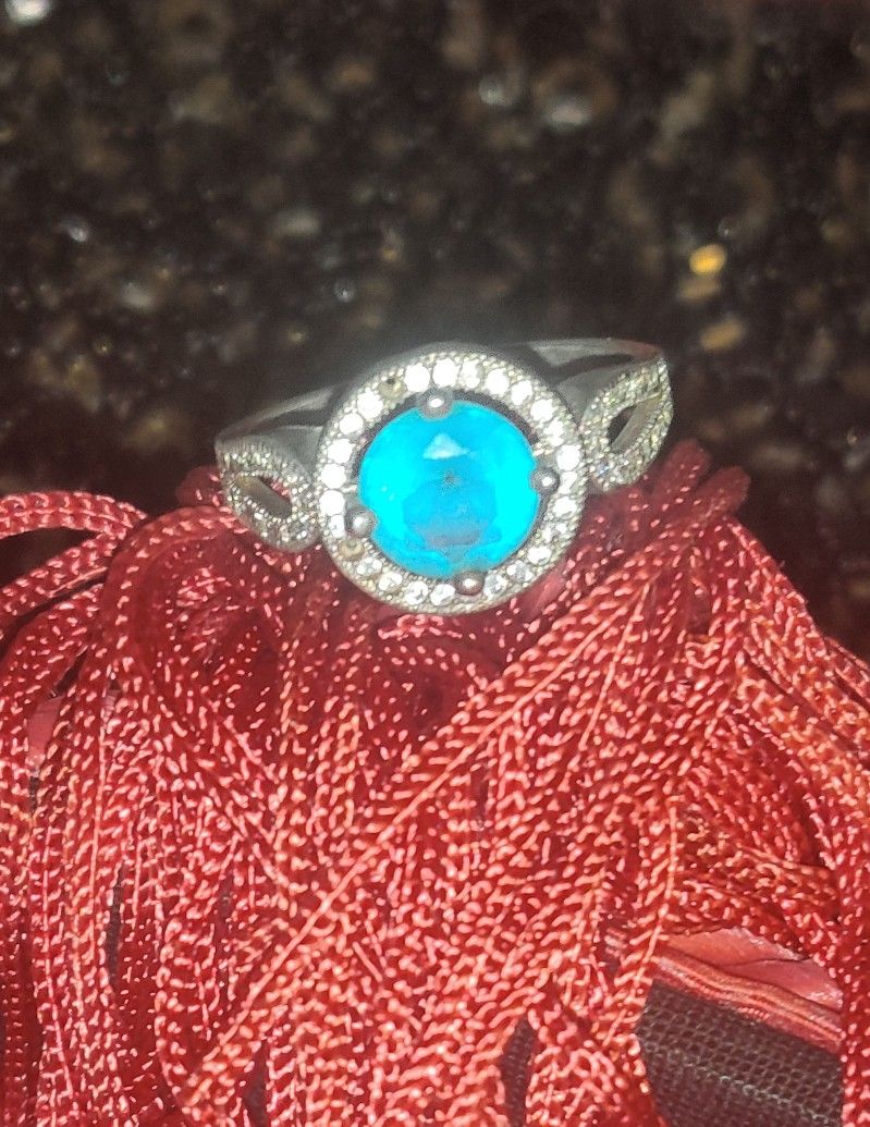 925 STERLING SILVER Sky BLUE Birthstone Size 9.5 Vintage 1980 (2 Cz Missing)