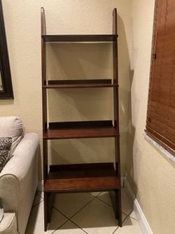 Free standing shelves