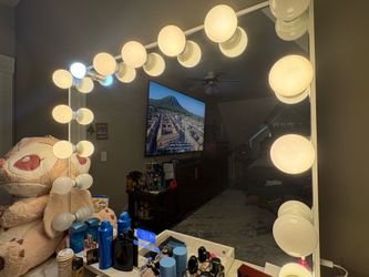 Vanity mirror
