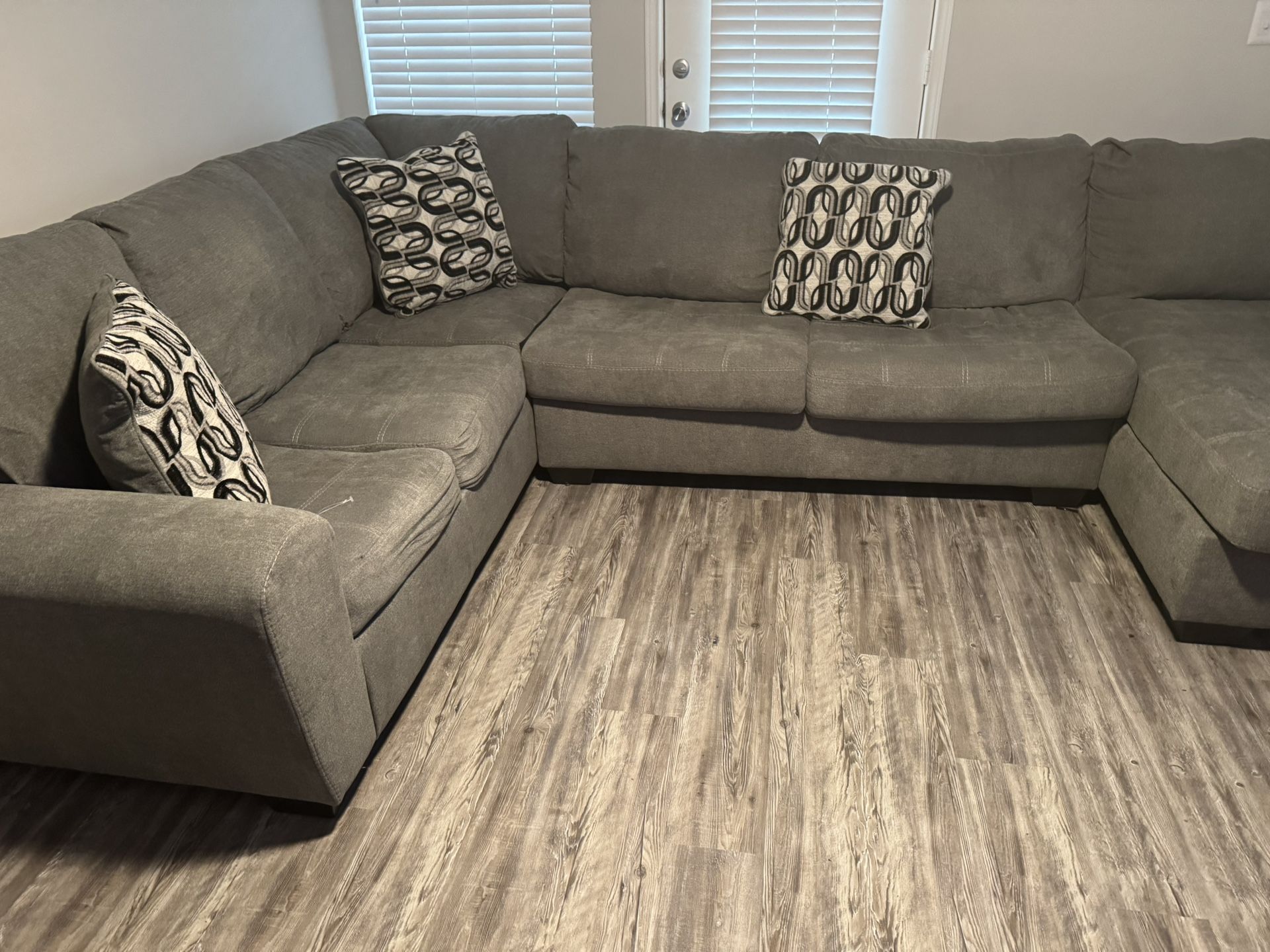 Sectional Like New Moving Out June 3rd