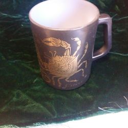 VINTAGE BLACK GOLD ZODIAC COFFEE MUG SIGN OF CANCER FEDERAL  GLASS  
