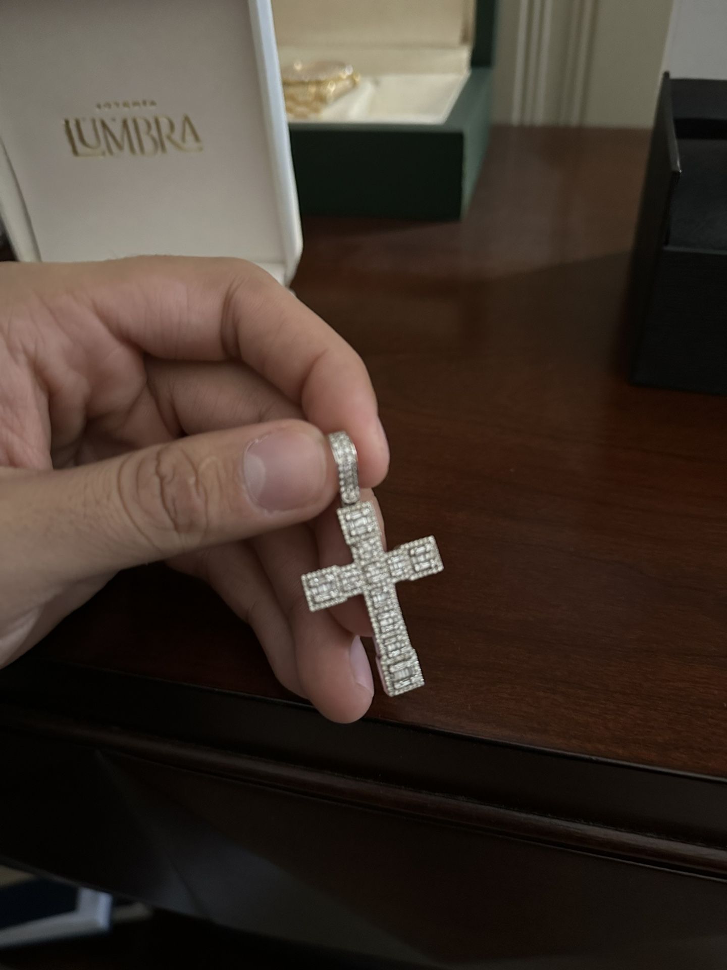 14k White Gold Cross With 1.50 Ct Natural Diamonds