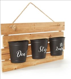 Big Lots Hanging Planter with 3 Metal Pots
Cash only.
Pickup in Santa Clarita  CA,91350.