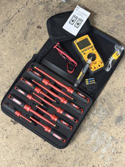 New Milwaukee Electrical Screw Driver Kit 