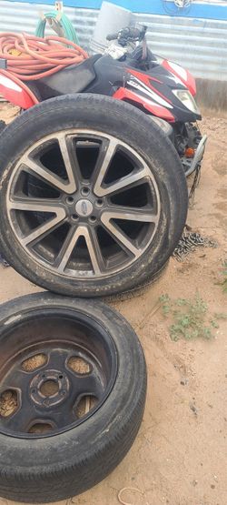 Ford Alloy Wheel with Tire