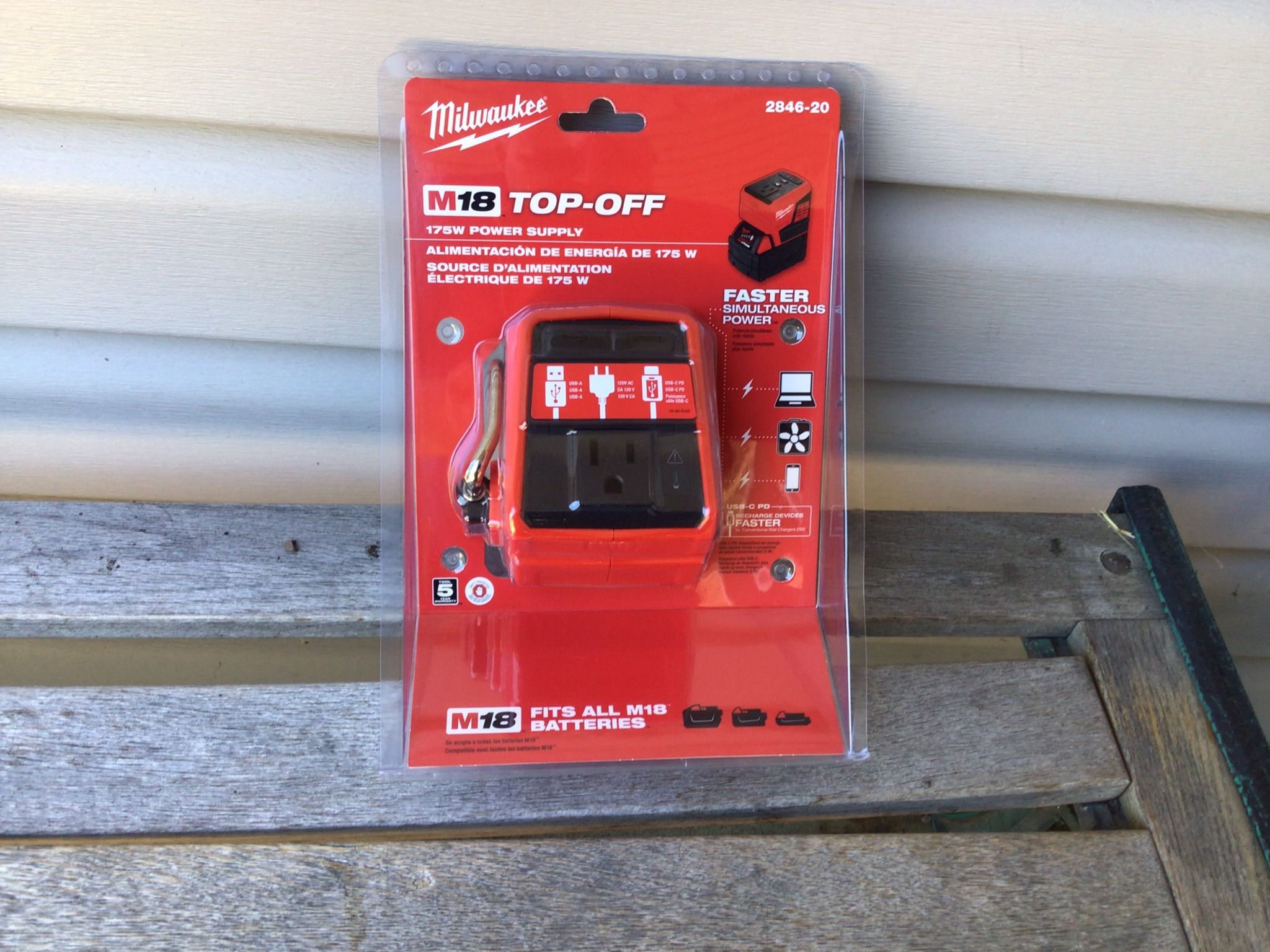 Milwaukee M18 TOP-OFF Power Supply. Brand NEW. NUEVO.