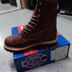 Work Boots//Botas de Trabajo 