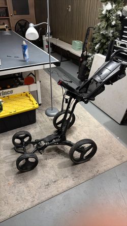Black 4-Wheel Push Golf Cart